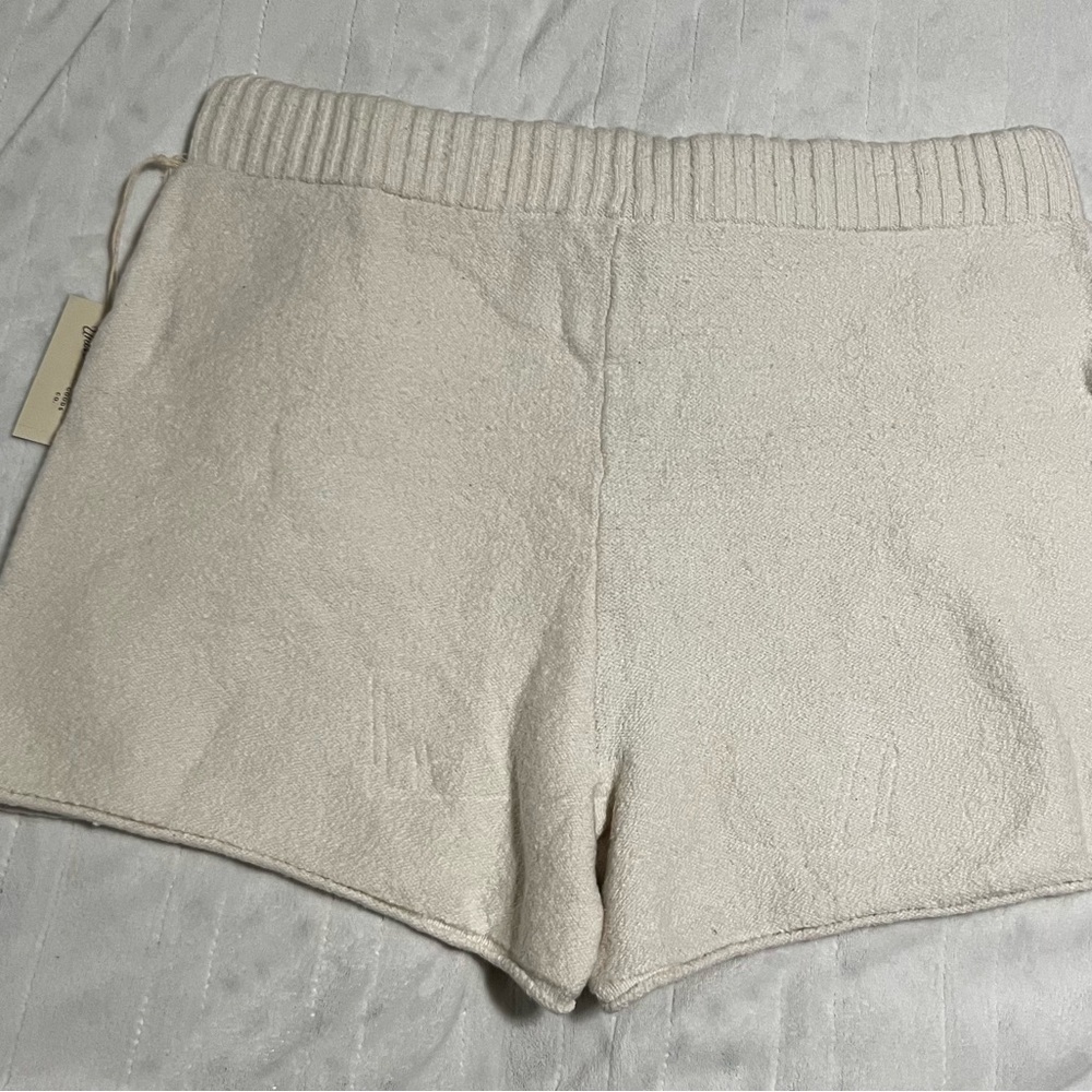 Universal Thread Cream Shorts - Picture 2 of 7
